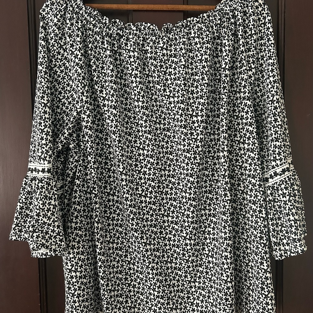 Black and White Floral Off-Shoulder Top